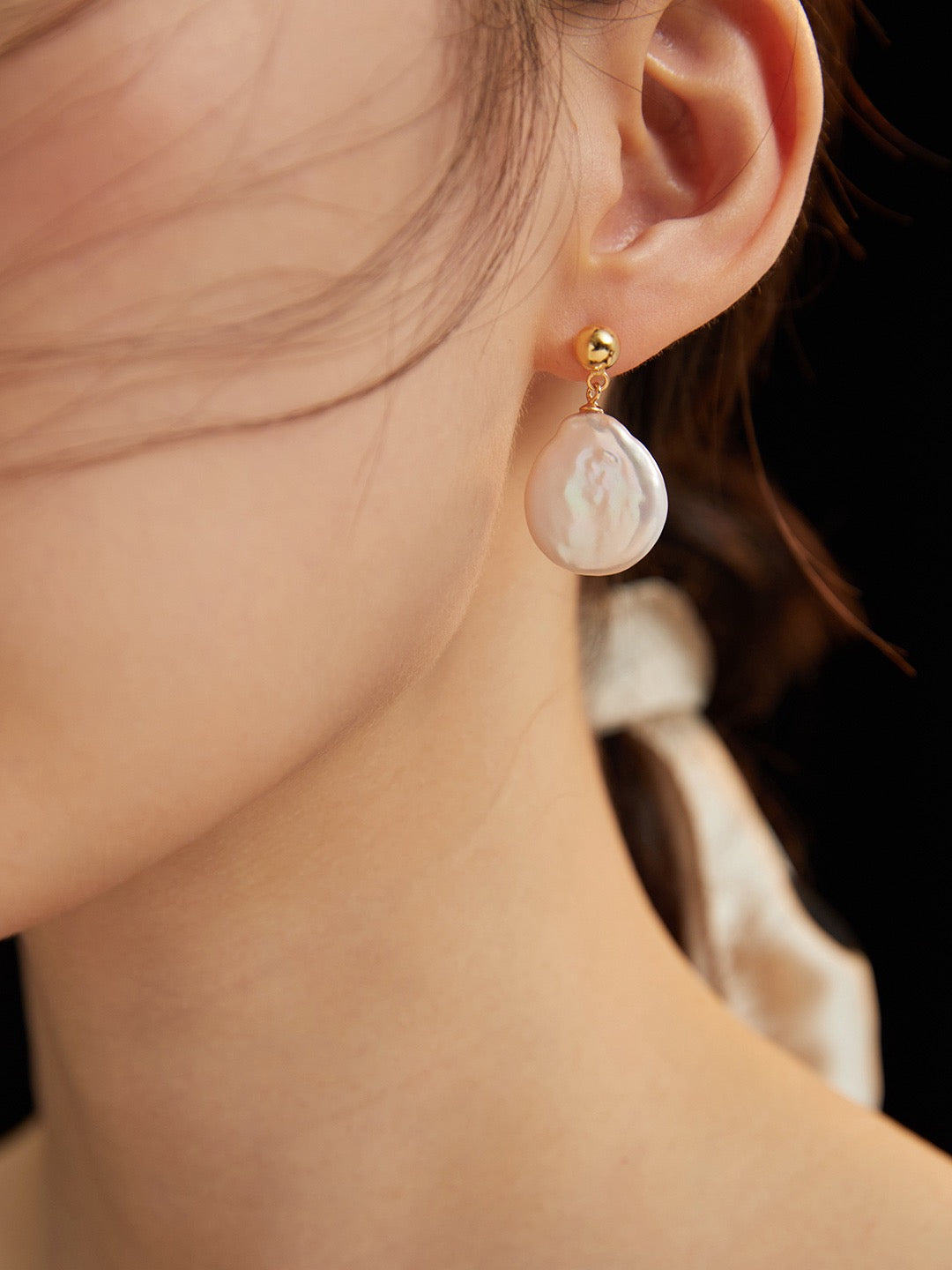 Irregular-shaped Pearl Earrings